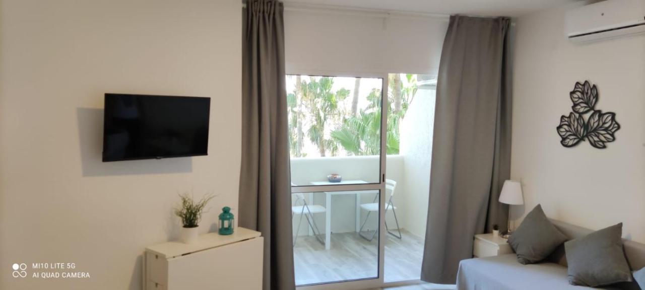 Estudio En Benalbeach, Vistas Mar, Primera Linea Playa Benalmadena Luaran gambar